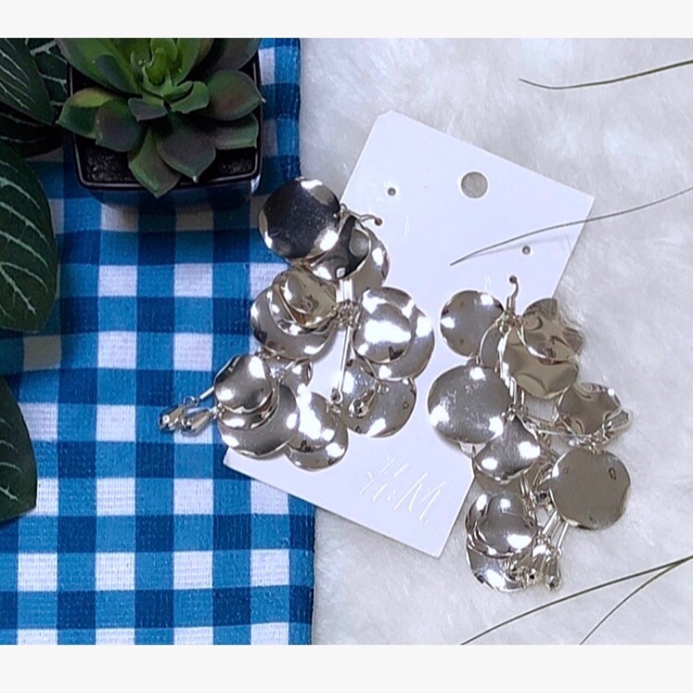 Silver Mirrored Statement Earrings ✨👂🏽💍